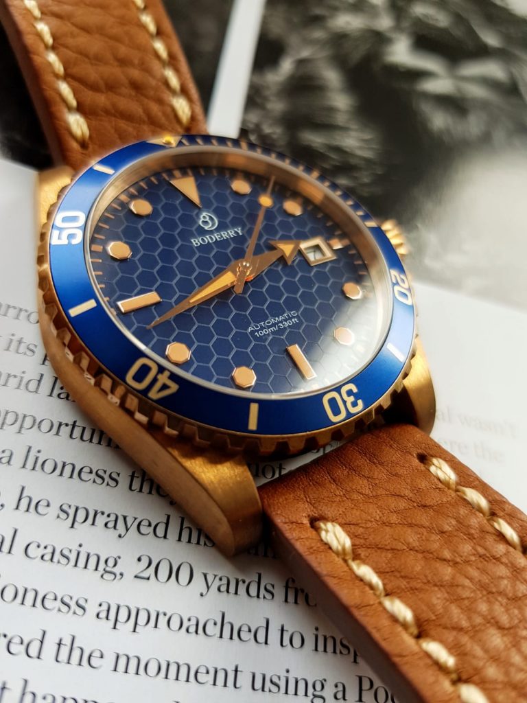 Boderry Blue dial